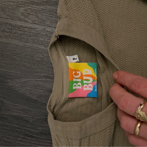 Like new Big Bud Press Long Sleeve Honeycomb Thermal in Khaki Grey - Picture 2 of 3